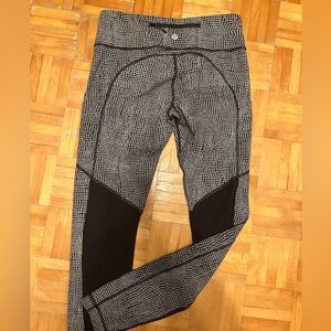 Lululemon Leggings - Size 6